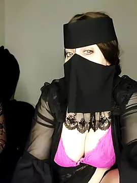 Snapshot of -Arab_milf- chatting on April 23, 2026, 6:20 am -Arab milf- online show from April 23, 2026, 6:20 am