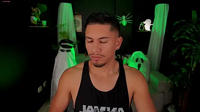 Aaronfox x online show from October 10, 2025, 1:34 pm