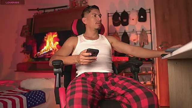 Aaronfox x online show from July 4, 2026, 10:25 pm