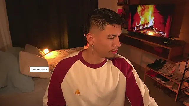 Snapshot of Aaronfox_x chatting on June 6, 2026, 11:48 am Aaronfox x online show from June 6, 2026, 11:48 am