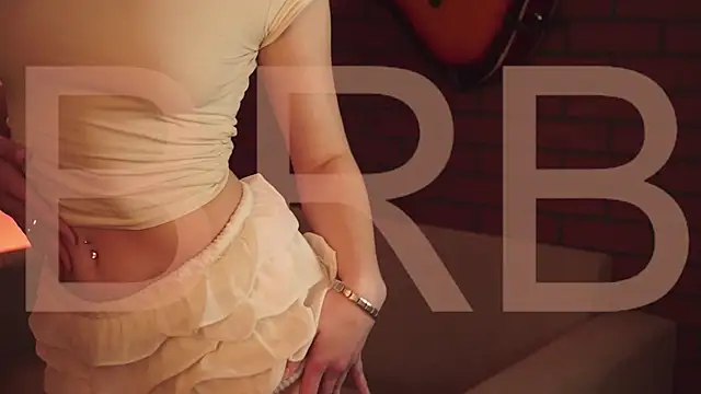 Snapshot of EllieCutes chatting on November 3, 2025, 5:12 am EllieCutes online show from November 3, 2025, 5:12 am