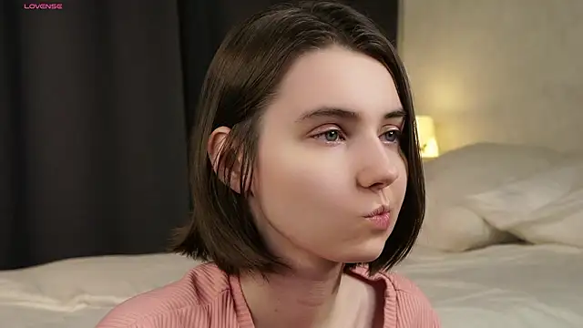 MeghanElson online show from March 27, 2026, 2:07 pm