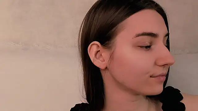 MeghanElson online show from September 12, 2025, 11:43 am