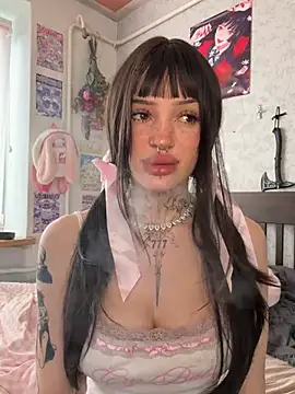 madelinexx online show from June 30, 2026, 7:41 am