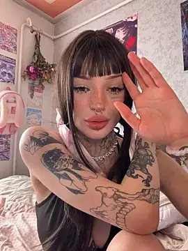 madelinexx online show from June 29, 2026, 7:15 am