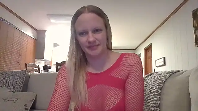 victoriaskye86 online show from October 6, 2025, 5:13 pm