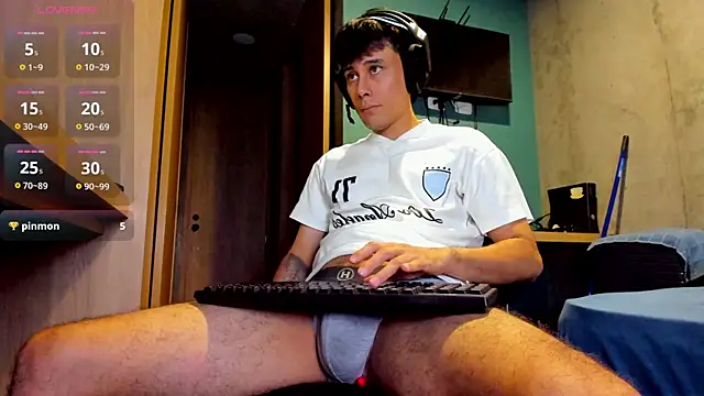 Snapshot of Huge_latin_cock chatting on June 26, 2026, 12:16 am Huge latin cock online show from June 26, 2026, 12:16 am