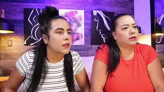 Snapshot of DanyAndAlexa chatting on November 24, 2025, 12:38 pm DanyAndAlexa online show from November 24, 2025, 12:38 pm