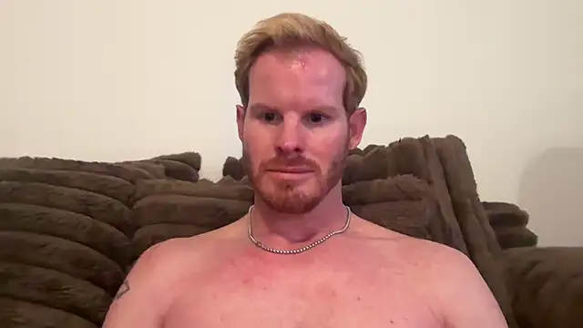 Snapshot of crossfitterguy87 chatting on March 10, 2026, 11:31 pm crossfitterguy87 online show from March 10, 2026, 11:31 pm