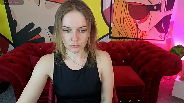 Snapshot of MaribelRiverr_ chatting on May 9, 2026, 5:22 am MaribelRiverr online show from May 9, 2026, 5:22 am