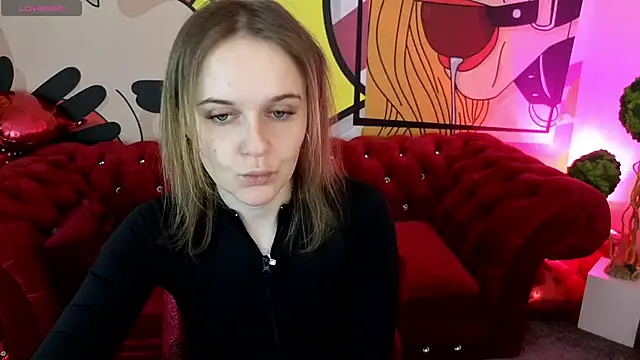 Snapshot of MaribelRiverr_ chatting on March 30, 2026, 5:31 am MaribelRiverr online show from March 30, 2026, 5:31 am