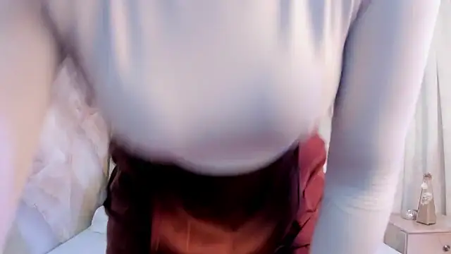 Jaslyn  Smith online show from February 21, 2026, 5:04 pm