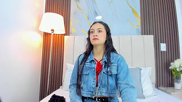 Snapshot of Jaslyn__Smith chatting on May 8, 2026, 2:10 pm Jaslyn Smith online show from May 8, 2026, 2:10 pm