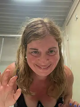 Snapshot of Lombada chatting on July 18, 2026, 9:34 pm Lombada online show from July 18, 2026, 9:34 pm
