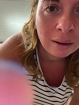 Snapshot of Lombada chatting on August 1, 2026, 2:53 am Lombada online show from August 1, 2026, 2:53 am
