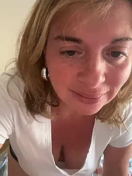 Snapshot of Lombada chatting on July 28, 2026, 1:21 pm Lombada online show from July 28, 2026, 1:21 pm