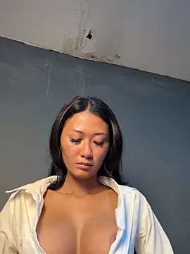 thai-dreamgirl online show from December 1, 2025, 11:27 pm