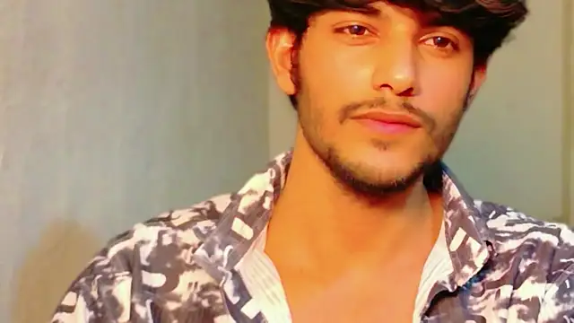 kingkartik7 online show from March 19, 2026, 4:29 pm