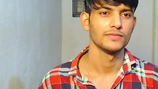 kingkartik7 online show from December 19, 2025, 1:57 pm