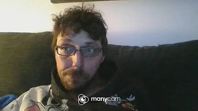 redtoyanal online show from March 5, 2025, 11:27 pm