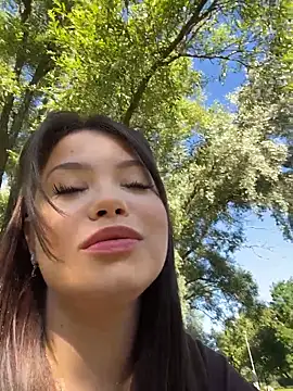 Chloe  Moon online show from June 23, 2026, 5:05 am