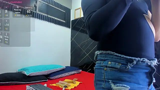 Snapshot of Analiasmith89 chatting on November 11, 2025, 3:45 am Analiasmith89 online show from November 11, 2025, 3:45 am