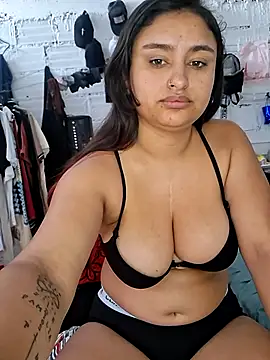 Snapshot of sariitha_sw chatting on July 30, 2026, 2:27 pm sariitha sw online show from July 30, 2026, 2:27 pm