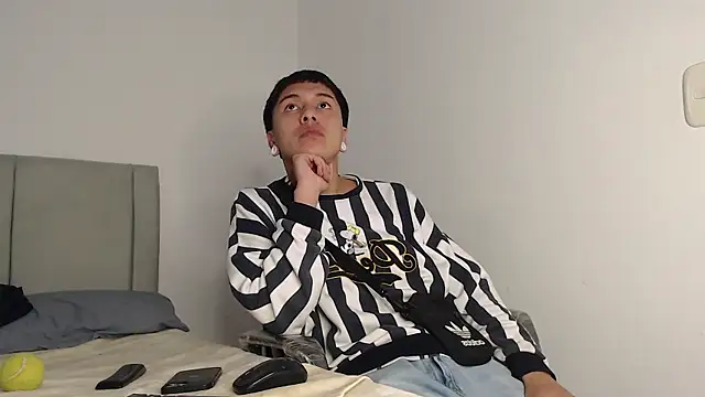 alex-lover online show from January 9, 2026, 3:13 am