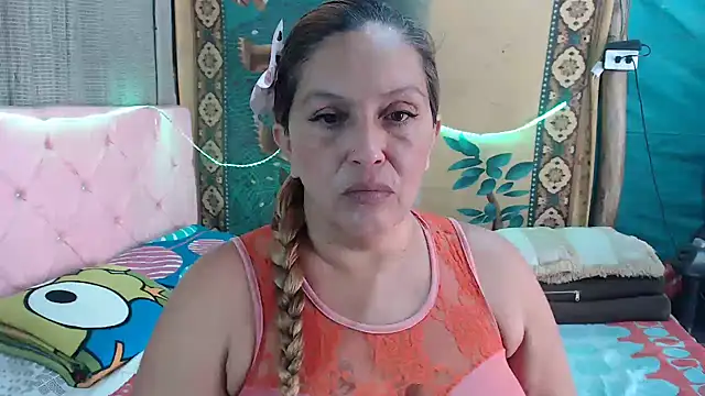 Snapshot of mom_son_dirty chatting on November 15, 2025, 2:21 pm mom son dirty online show from November 15, 2025, 2:21 pm