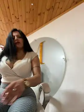 Snapshot of Milff_parkerrr chatting on March 14, 2025, 5:46 pm Milff parkerrr online show from March 14, 2025, 5:46 pm