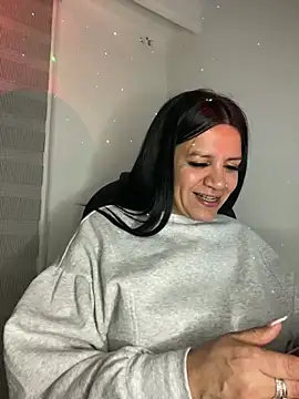 Snapshot of Milff_parkerrr chatting on March 22, 2025, 1:43 am Milff parkerrr online show from March 22, 2025, 1:43 am