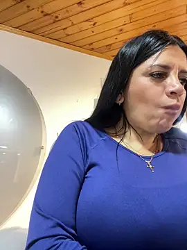 Snapshot of Milff_parkerrr chatting on March 5, 2025, 8:53 pm Milff parkerrr online show from March 5, 2025, 8:53 pm