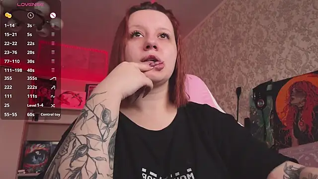 Dani RedheaDevil online show from July 15, 2026, 4:52 am