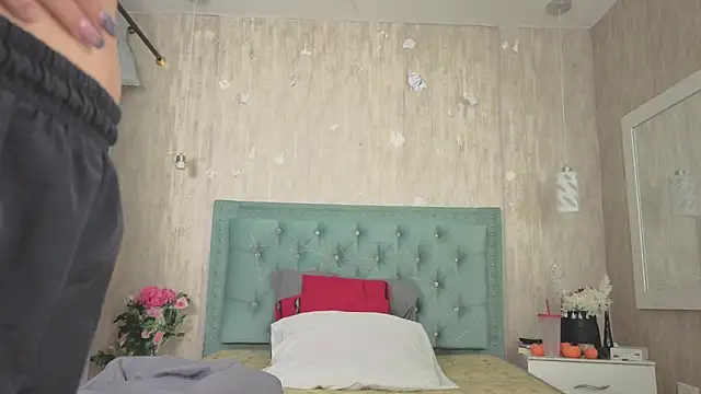 Snapshot of Marcelaa_fox chatting on November 18, 2025, 8:23 pm Marcelaa fox online show from November 18, 2025, 8:23 pm