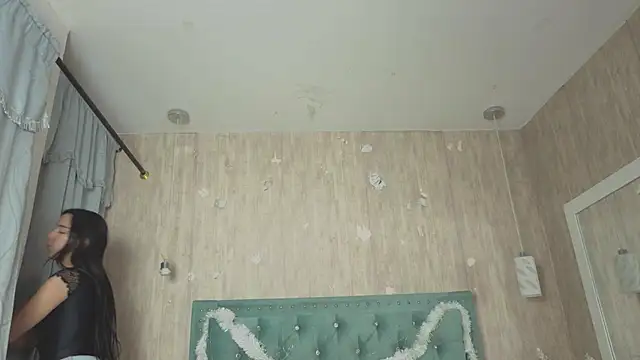 Marcelaa fox online show from December 5, 2025, 8:17 pm