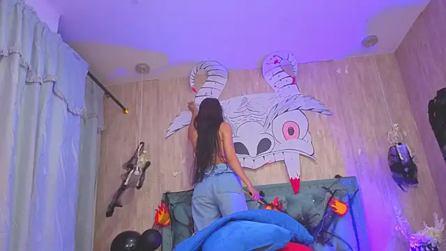 Snapshot of Marcelaa_fox chatting on October 24, 2025, 9:25 pm Marcelaa fox online show from October 24, 2025, 9:25 pm