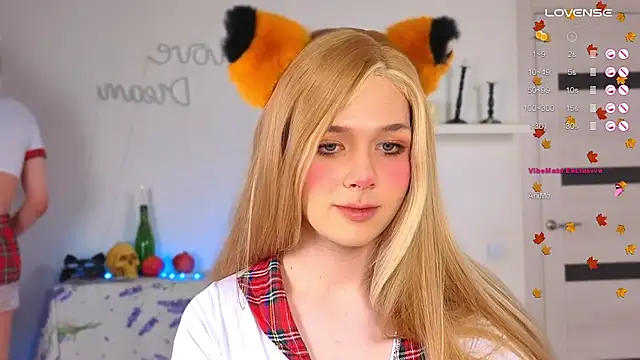 Snapshot of _yourFoxy_ chatting on October 31, 2025, 3:30 pm yourFoxy online show from October 31, 2025, 3:30 pm