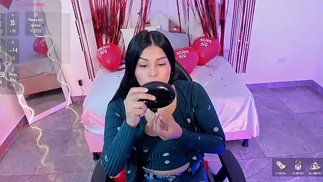 Snapshot of Analia_tay chatting on February 15, 2025, 11:39 am Analia tay online show from February 15, 2025, 11:39 am