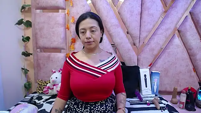 Snapshot of slut_anal_ chatting on November 29, 2025, 7:14 pm slut anal online show from November 29, 2025, 7:14 pm