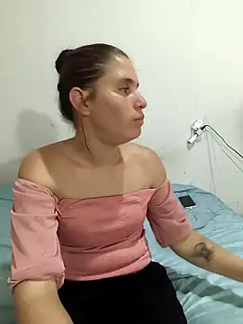 Snapshot of Scarlett-Leh chatting on October 25, 2025, 5:57 pm Scarlett-Leh online show from October 25, 2025, 5:57 pm