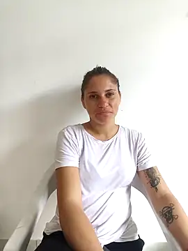 Snapshot of Scarlett-Leh chatting on December 2, 2025, 12:29 pm Scarlett-Leh online show from December 2, 2025, 12:29 pm