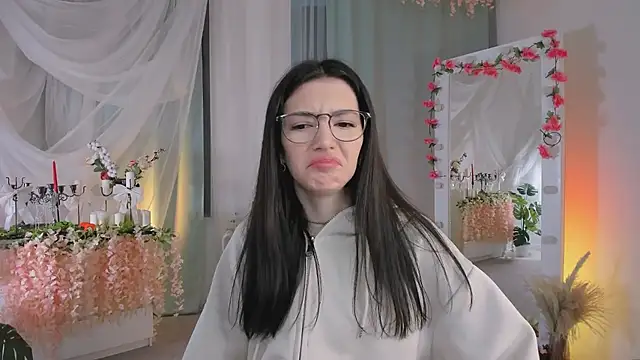 Snapshot of Julietta_Romanis chatting on February 24, 2025, 9:09 pm Julietta Romanis online show from February 24, 2025, 9:09 pm