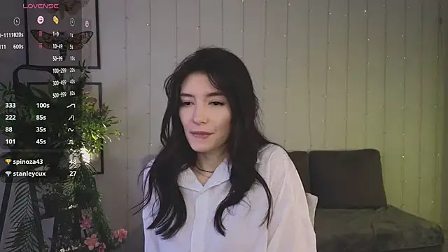 Snapshot of Julietta_Romanis chatting on February 10, 2025, 12:08 am Julietta Romanis online show from February 10, 2025, 12:08 am