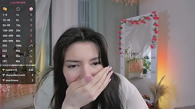 Snapshot of Julietta_Romanis chatting on February 25, 2025, 12:14 am Julietta Romanis online show from February 25, 2025, 12:14 am