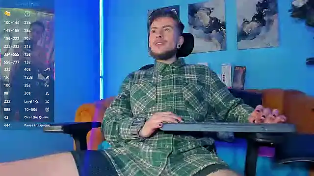  hairybeard  online show from October 14, 2025, 5:41 am