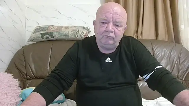 fullballs6 online show from February 9, 2026, 12:41 am