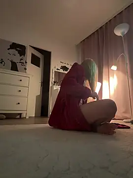 Naylee   online show from July 19, 2026, 7:54 pm