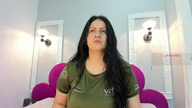 Ambber moon online show from March 7, 2025, 3:29 am
