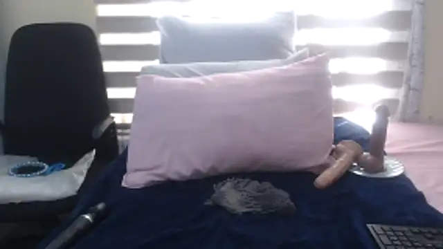Snapshot of Foxybrownxx1 chatting on June 16, 2026, 7:08 am Foxybrownxx1 online show from June 16, 2026, 7:08 am