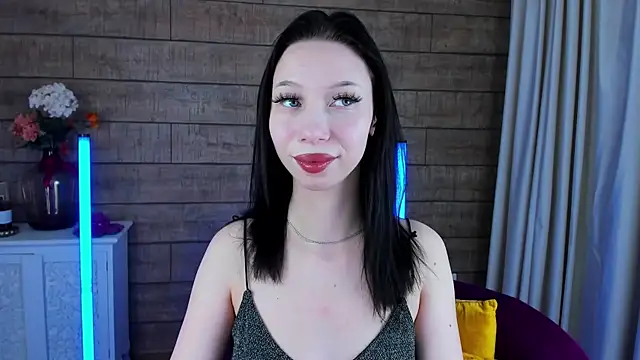 MaliaLandre online show from March 10, 2025, 1:43 pm